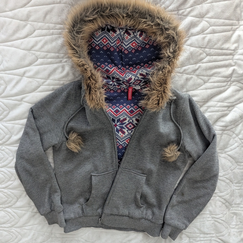 Y2K Vtg Ladies Size 10 Gray Hoodie w/Faux Fur Trim & PomPoms ❄️ Knitted Pattern - Picture 8 of 8